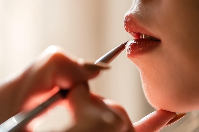 Madu sebagai humektan alami: tahan lembap, bantu cerahkan bibir gelap dalam beberapa minggu. (Pixabay.com/ Gasfull)

