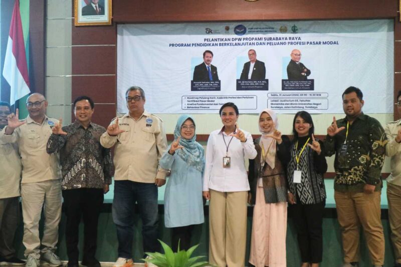 Foto : PROPAMI Surabaya Raya resmi dilantik, membuka jalan lahirnya profesional pasar modal baru melalui edukasi, kolaborasi, dan penguatan kompetensi investasi nasional. (doc.PROPAMI)